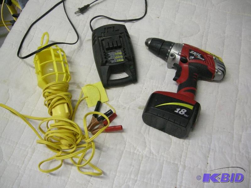 lot 58 image: Skil 18V Cordless drill and