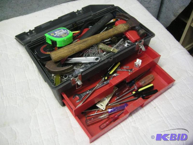 lot 62 image: Tool box with tools