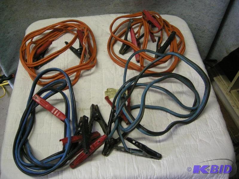 lot 65 image: 4 pair of jumper cables
