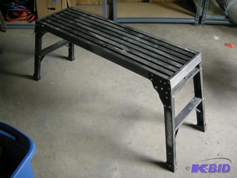 lot 71 image: Portable folding aluminum work stand