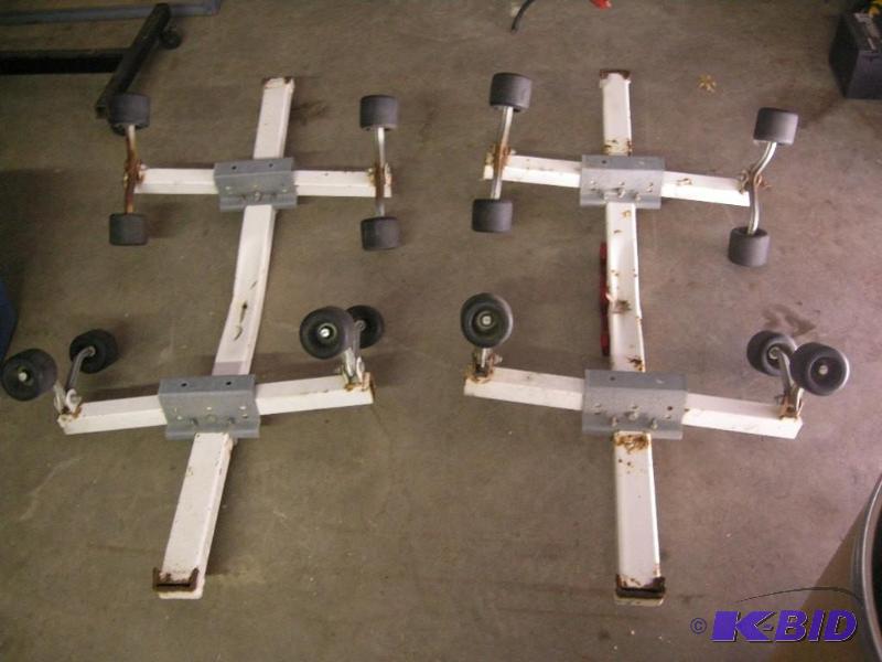 lot 8 image: Boat trailer rollers