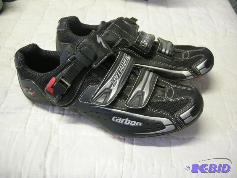 lot 95 image: Specialized Mens Size 10 Bicycling shoes.