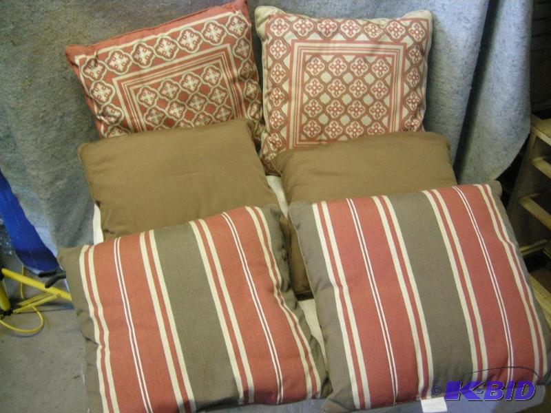 lot 98 image: 6 Restoration Hardware outdoor type pillows
