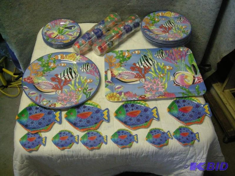 lot 99 image: Sakura Evolution tropical fish themed dishes