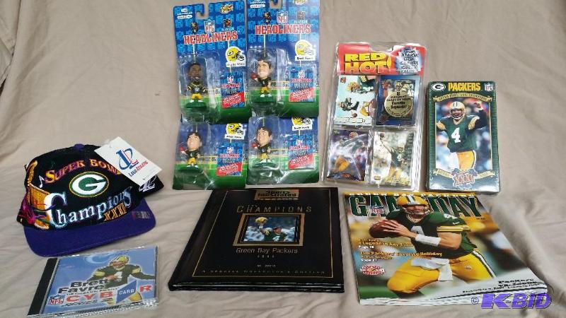 Green Bay Packers lot including Vhs tape, pr...