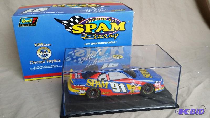 Revell Collection Die cast car 124 scale &nb...
