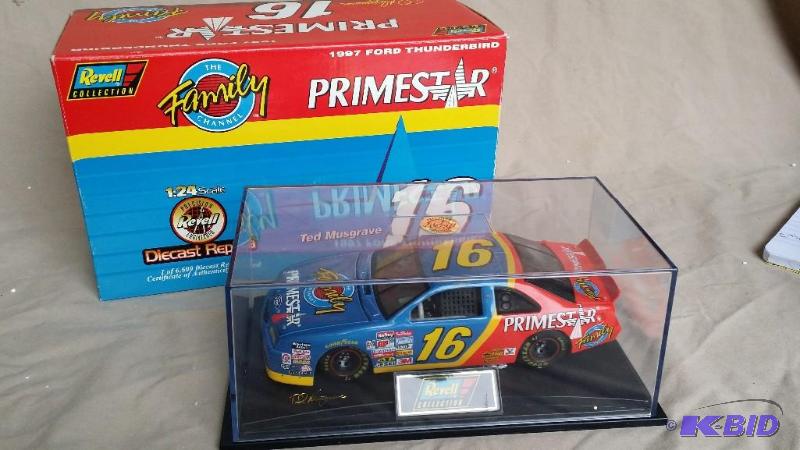 Revell Collection Die cast car 124 scale of ...