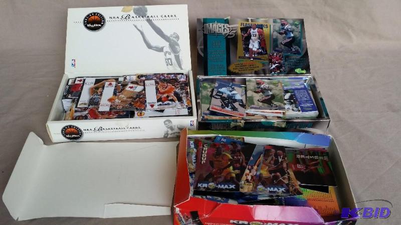 Mixed lot of cards, including 1993 Skybox&nb...