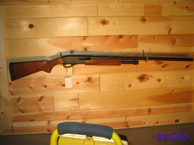 lot 11 image: Remington 870 Express Magnum, 20 ga pump shot...