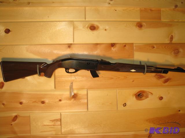 lot 18 image: Remington Mohawk 10C semi - auto .22LR rifle,...