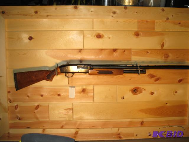 lot 24 image: Mossberg 500A, 12 ga pump shotgun, 2.75 and 3...