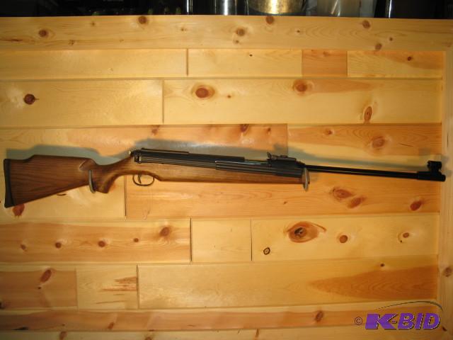 lot 27 image: MaxVelocity Super Max model SM1000, .177 high...