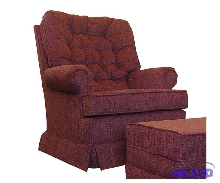 lot 13 image: Button-Back Swivel Rocker
