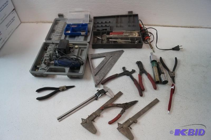 Assortment of blades and a dremill kit