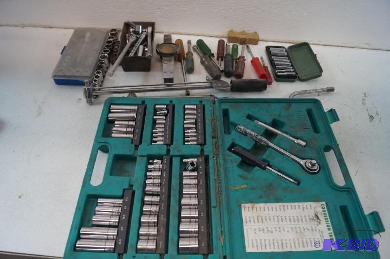 Assortment of sockets