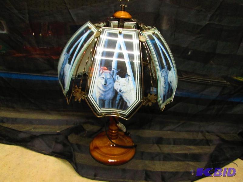 Wolf Theme lamp...