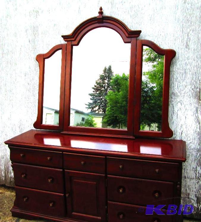 dresser with three way mirror