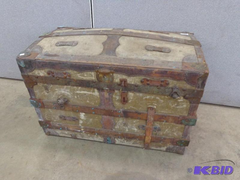 lot 100 image: Old Trunk Wood and Metal Construction Leather...