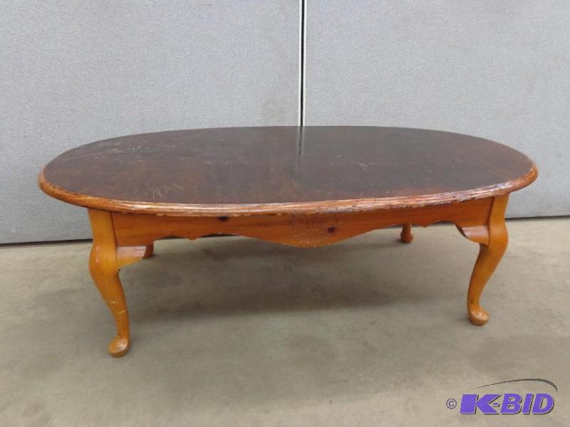 lot 118 image: Small 4 Leg Coffee Table  Oval In Shape&...