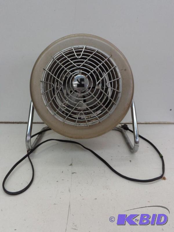 lot 122 image: Sears and Roebuck HeaterFan Has Fan to Push ...