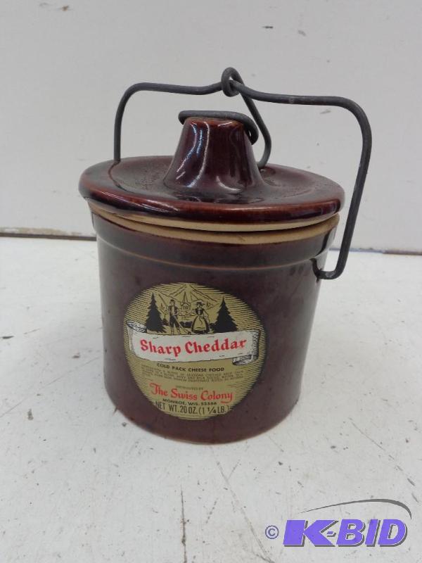 lot 137 image: Small Cheese Crock The Swiss Colony  5 3...