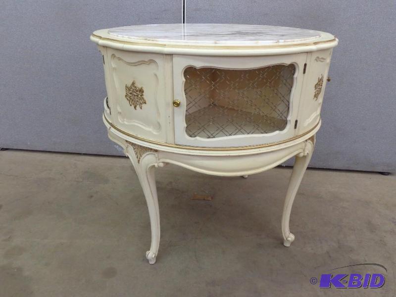 lot 52 image: White Marble Top Circular Table on 4 Legs Woo...