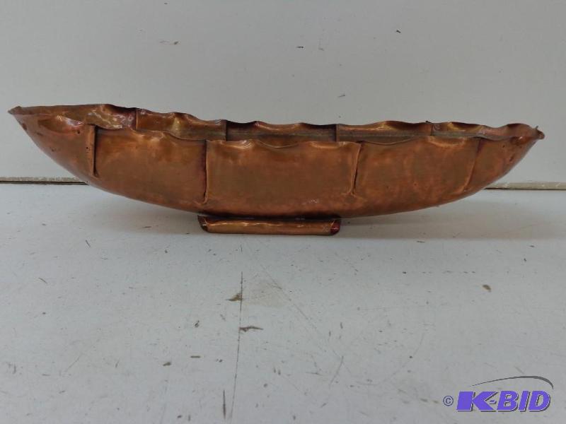 lot 57 image: Copper Table Top Center Piece Dimensions 20&q...