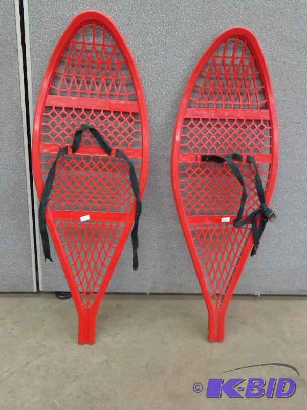 lot 96 image: Snow- Shuz Brand Snowshoes Plastic Constructi...