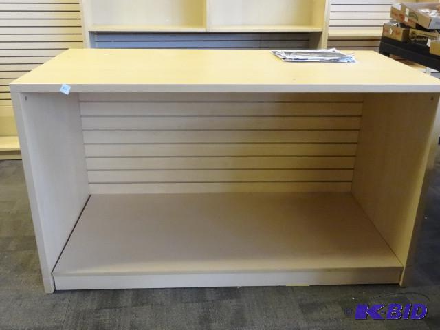 60x30x34 Retail displayhigh desk. Tech line ...