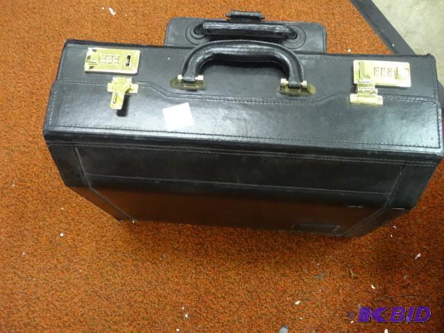 Portable Briet case on wheels...