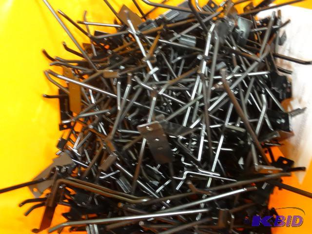 Bin full of Approx. 300 slatnail hooks 10&quo...