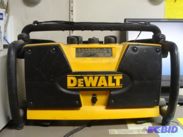 Dewalt Dwall worksite radio and charger...