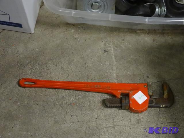 18&quot Pittsburgh pipe wrench...