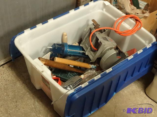 Misc hand tools. Dewalt light. DW919. No batt...