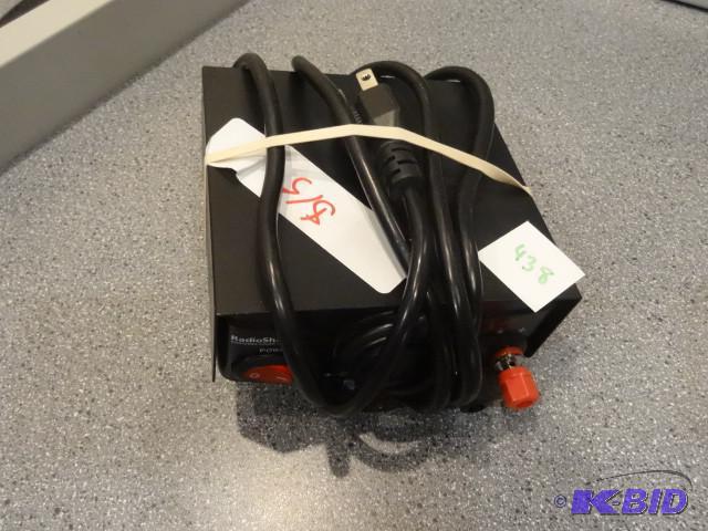 Radio shack 3 amp 13.8 vdc power supply...