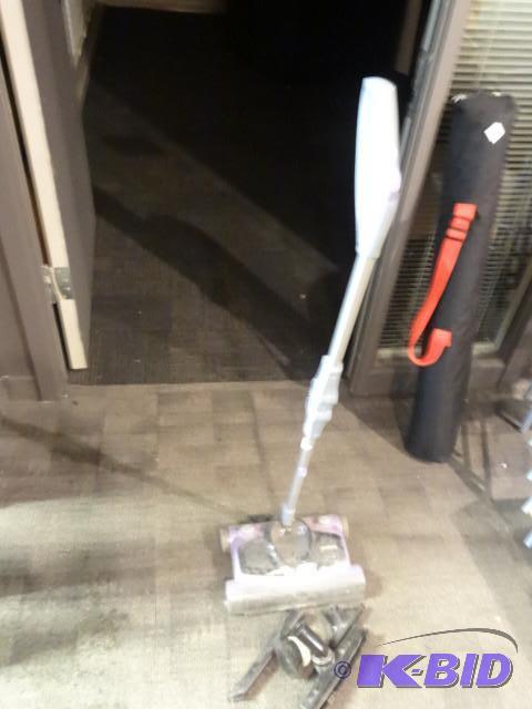 Shark rechargeable vacuum. No charger...