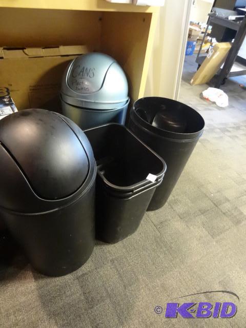 Misc garbage cans...