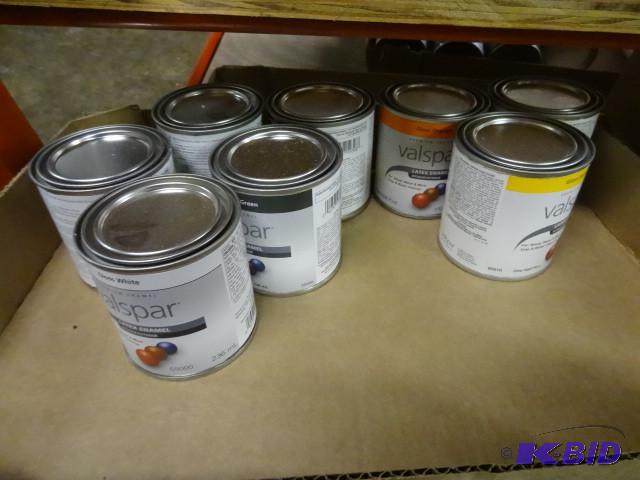 lot 119 image: Qty 8 New Valspar IntExt Latex Enamel Gloss ...