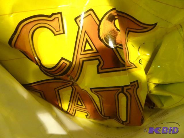 lot 127 image: Approx 50 lbs Cat Tails Kitty Litter...