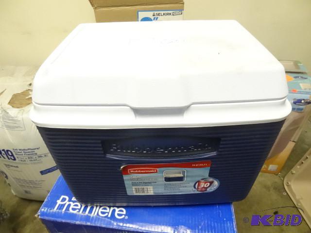lot 16 image: New Rubbermaid 24 qt cooler, holds 30 cans pl...