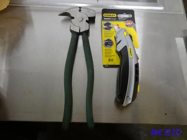 lot 171 image: 2 pc Tool Lot New incl Fence Pliers and Stanl...