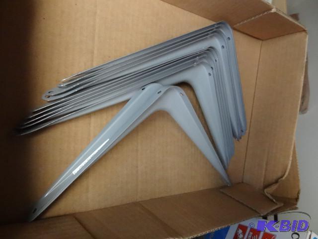 lot 183 image: Qty 10 New Stanley 8in x 10in Shelving Bracke...