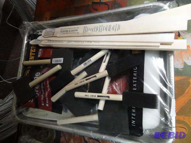 lot 211 image: New Painters Lot incl Metal Roller Tray, 9in ...
