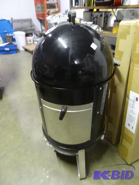 lot 258 image: Used LARGE Weber Smoker Grill, charcoal type...