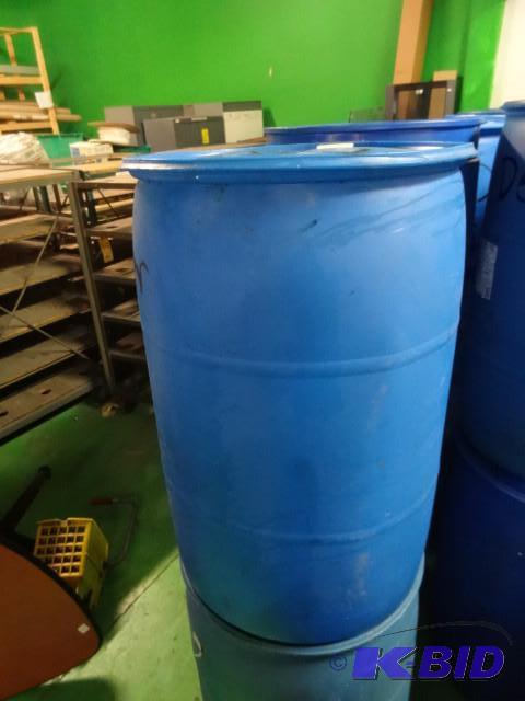lot 280 image: Used 55 gal Blue Plastic Drum...