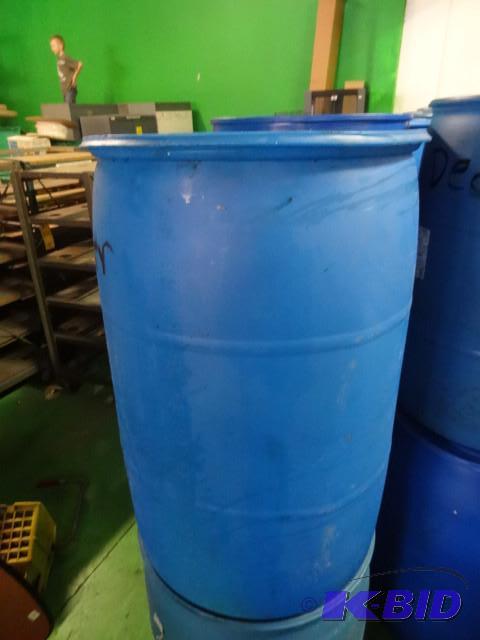 lot 286 image: Used 55 gal Blue Plastic Drum...