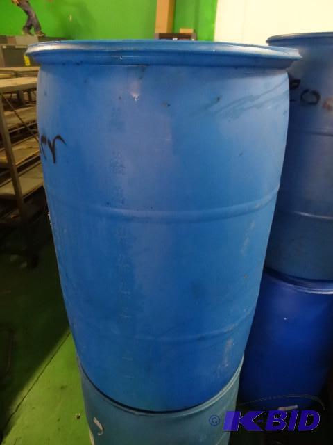 lot 287 image: Used 55 gal Blue Plastic Drum...
