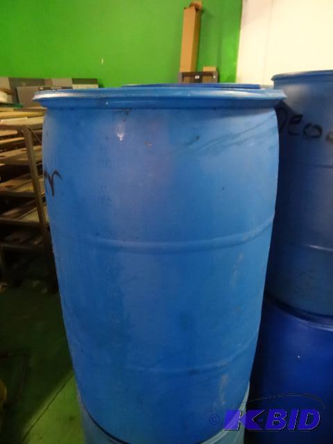 lot 288 image: Used 55 gal Blue Plastic Drum...