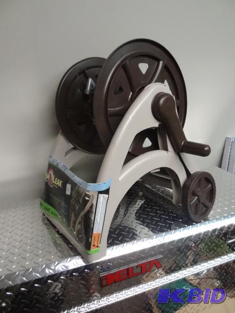 lot 48 image: Qty 1 New Ames Never Leak Aluminum watering s...