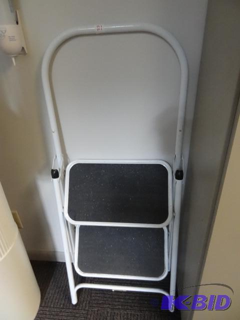 lot 121 image: 2 metal step stool...